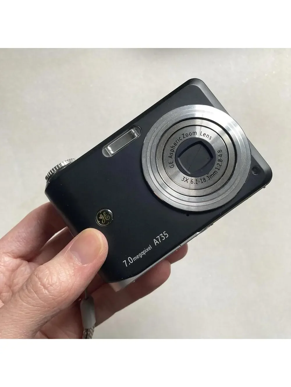 GE General Imaging A735 7.0MP Compact Digital Camera Black TESTED! W/ Box & Docs